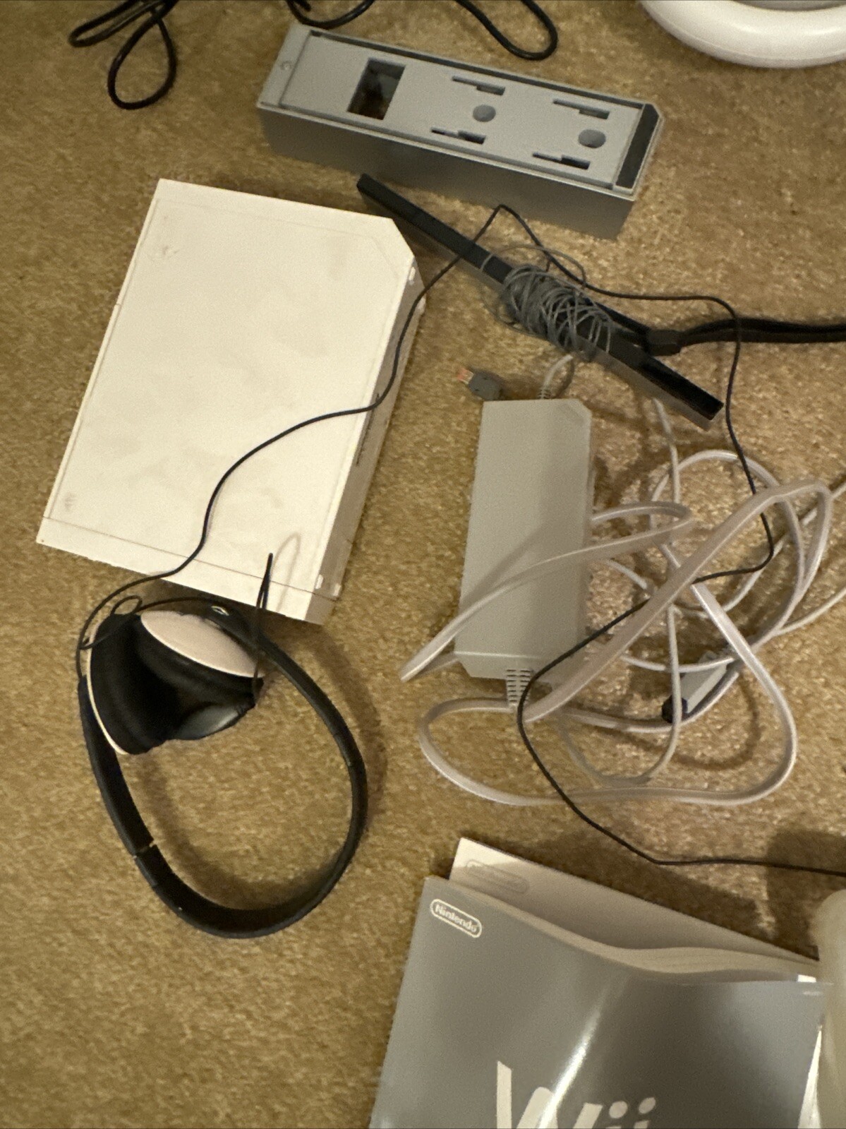 Nintendo Wii Console Bundle Lot with 7 games and accessories untested