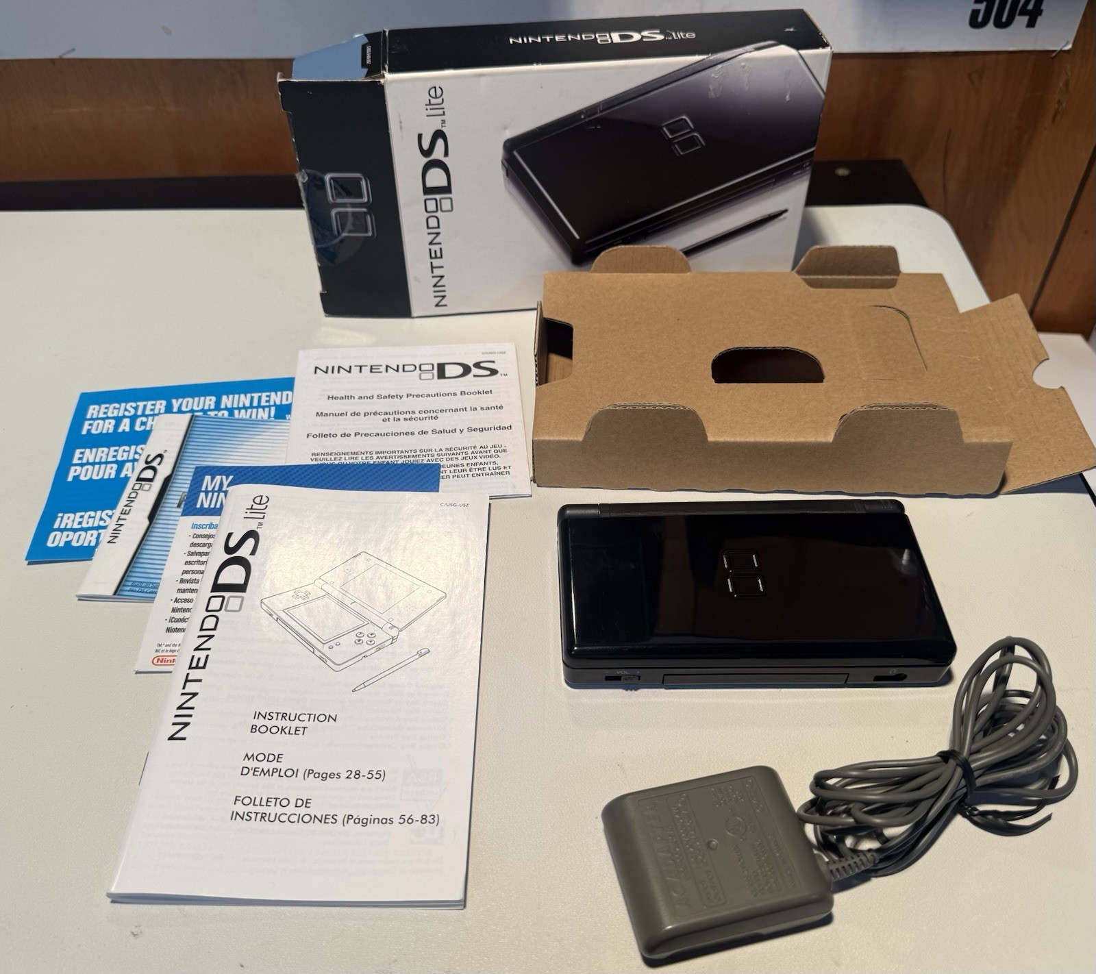 Nintendo DS Lite Onyx Black Handheld System Complete In Box CIB Matching Number