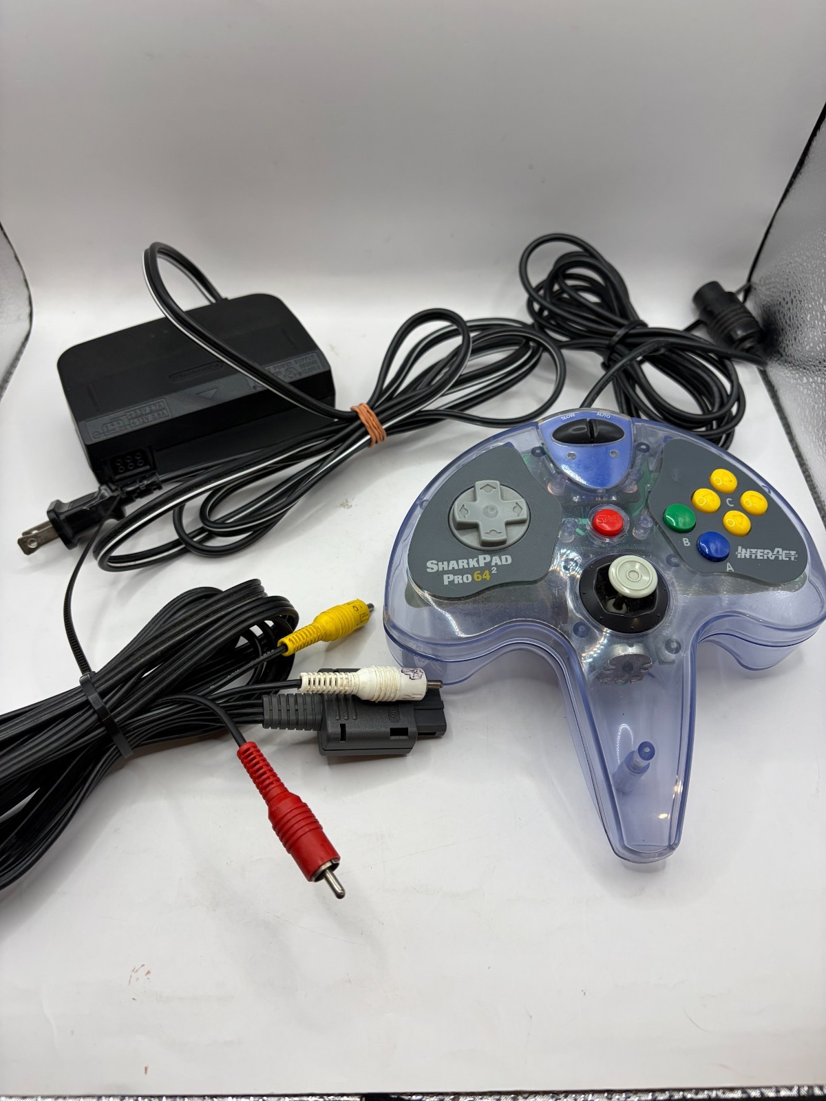 NINTENDO 64 N64 CONSOLE SYSTEM W/ CONTROLLER & CABLES WORKING NUS-001