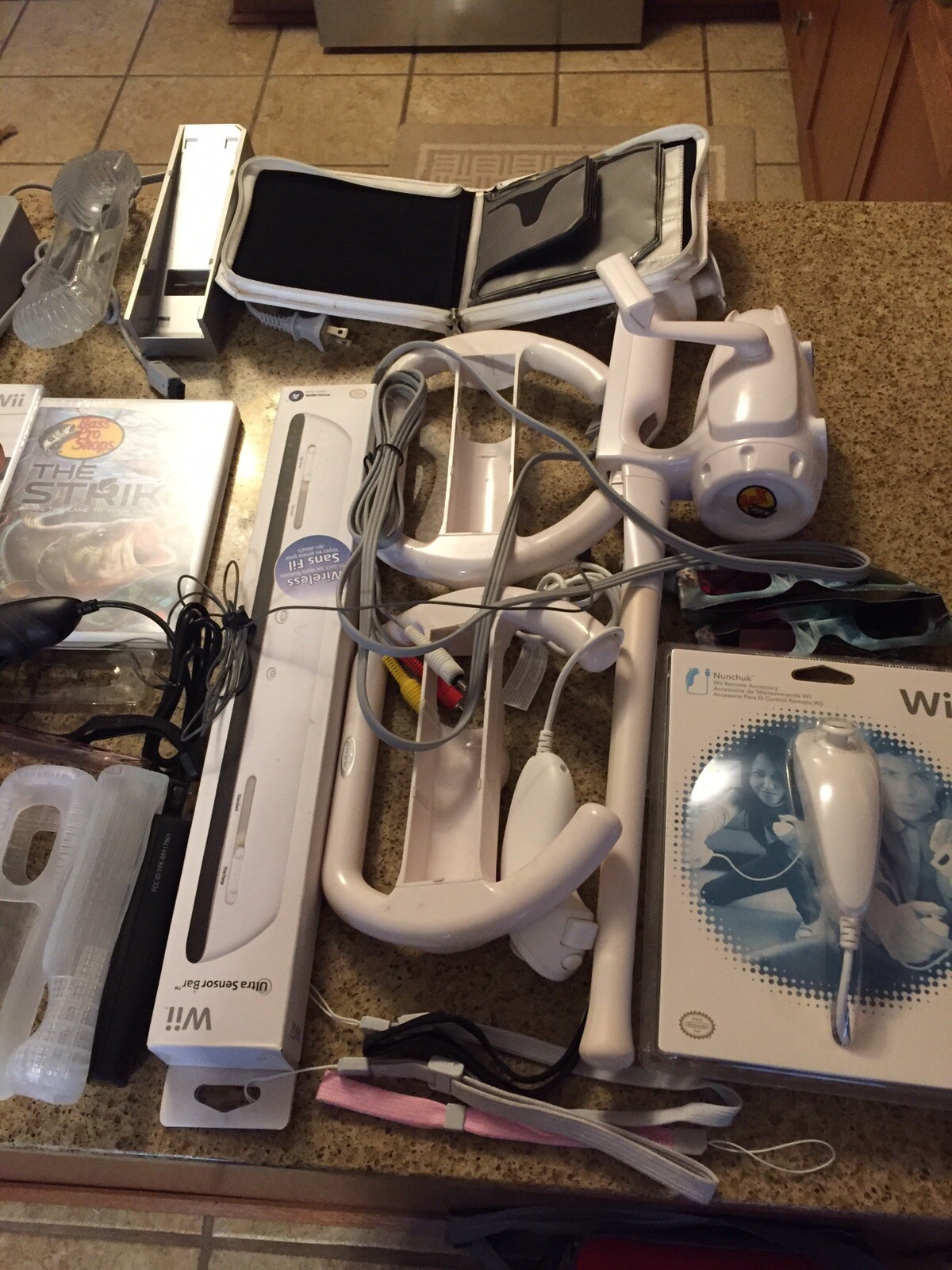 WII NINTENDO CONSOLE BUNDLE GAMES AND ACCESSORIES