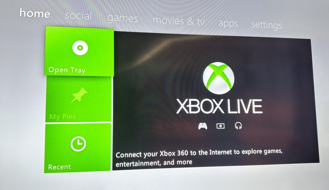 Microsoft Xbox 360 S Console (Model 1439) ~ TESTED & FACTORY RESET ~ W / KINECT