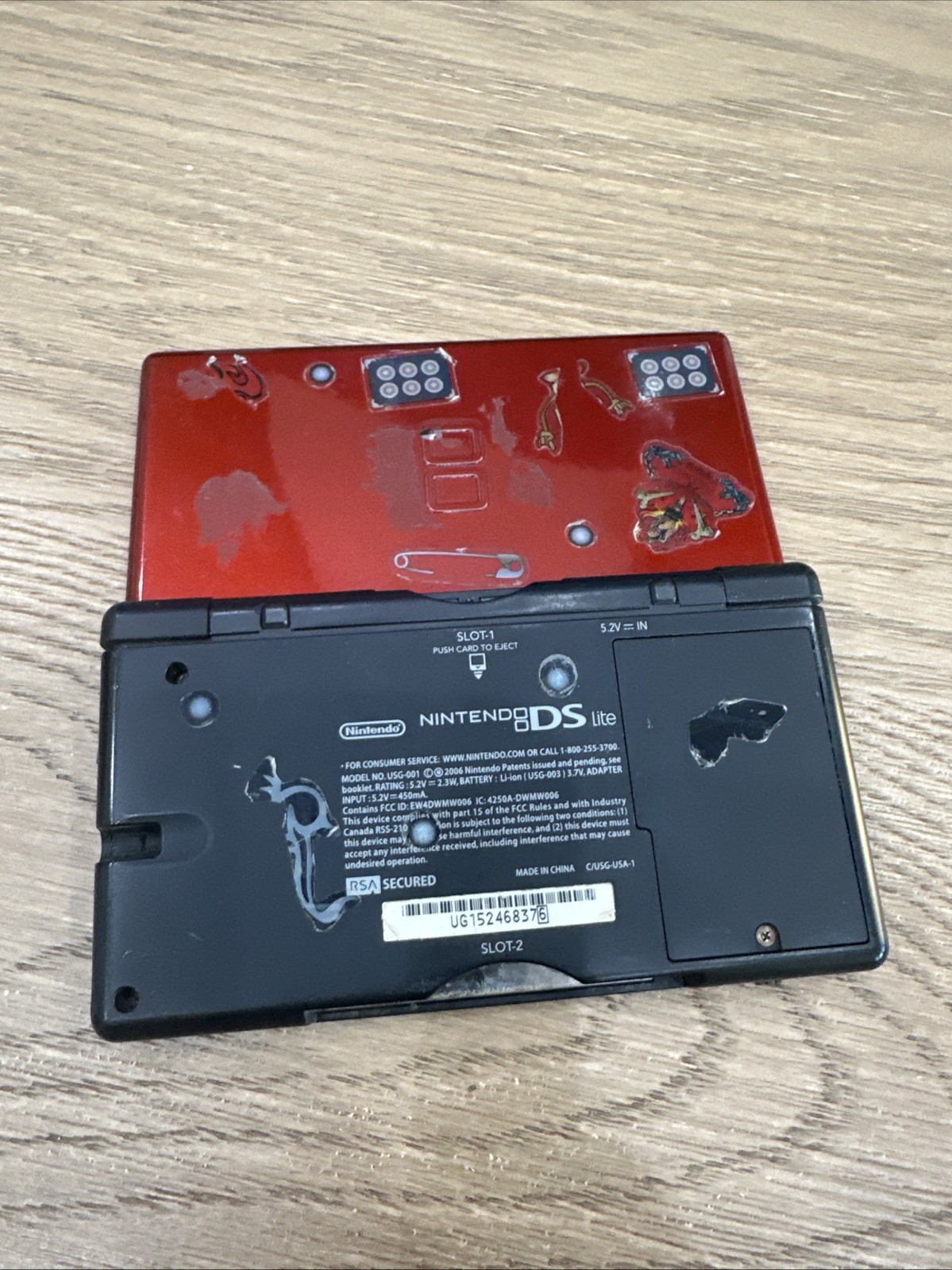 NINTENDO DS LITE USG-001 RED BLACK HANDHELD SYSTEM CONSOLE *FOR PARTS OR REPAIR*
