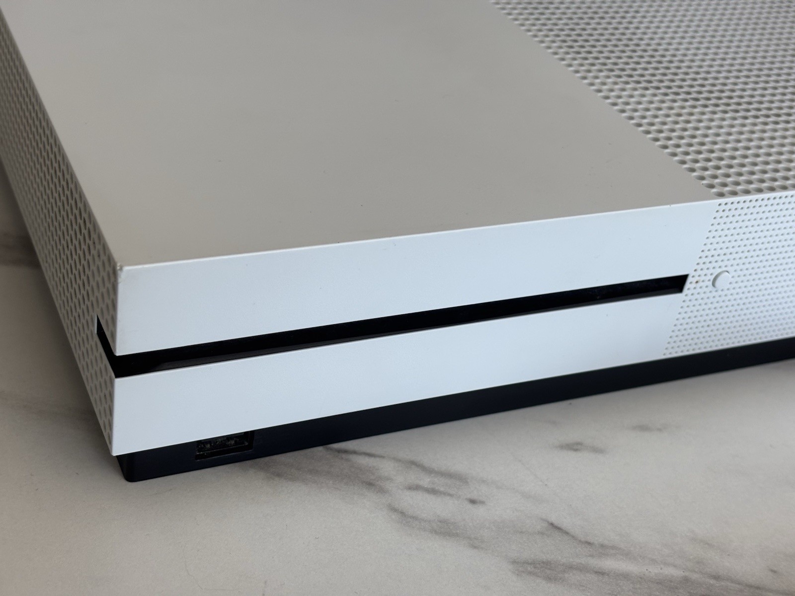 Microsoft Xbox One S 1TB White Model 1681 *Excellent*