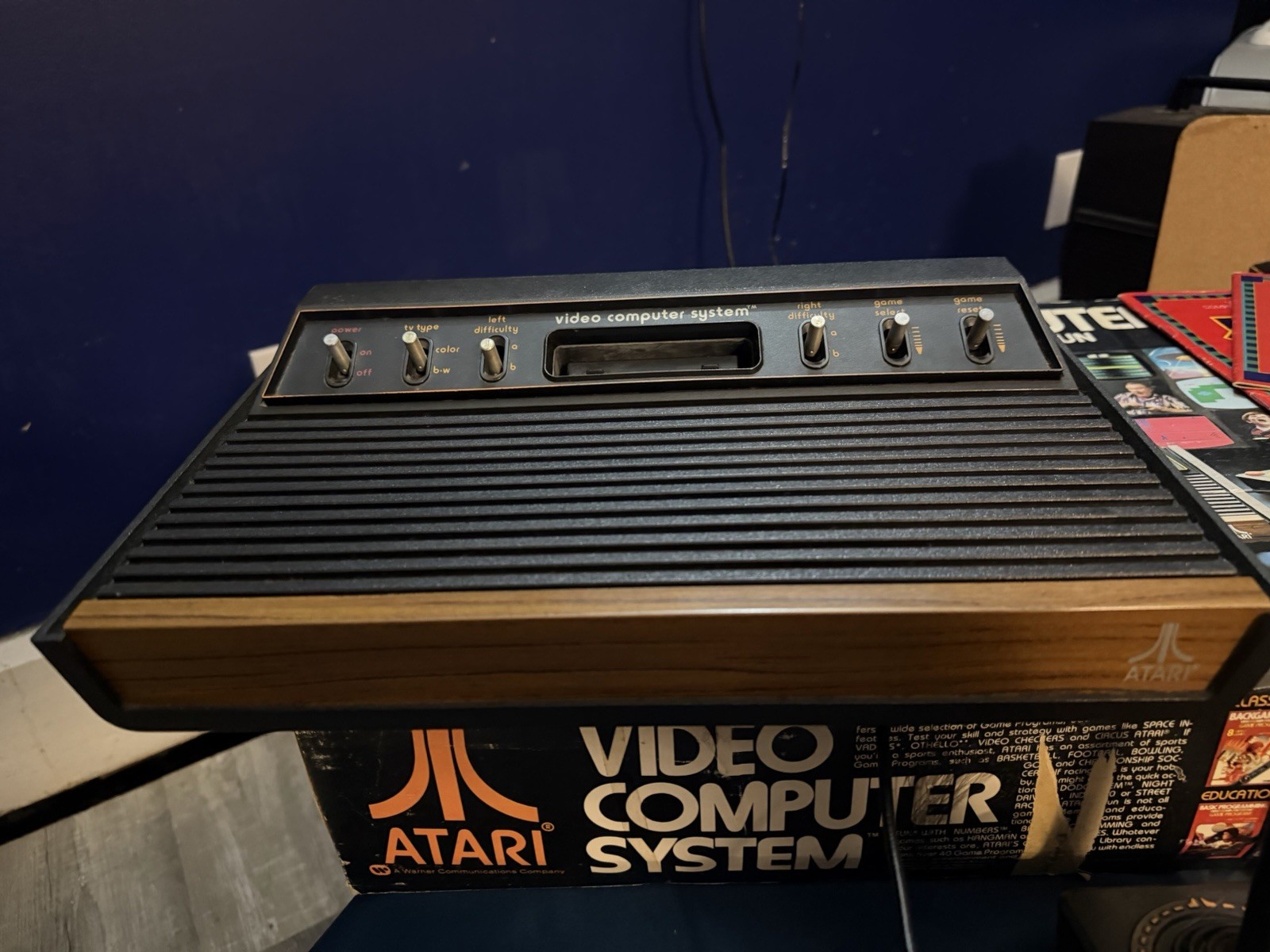 Atari Video Computer System CX-2600R Atari 2600 Console w/ Controllers, Games