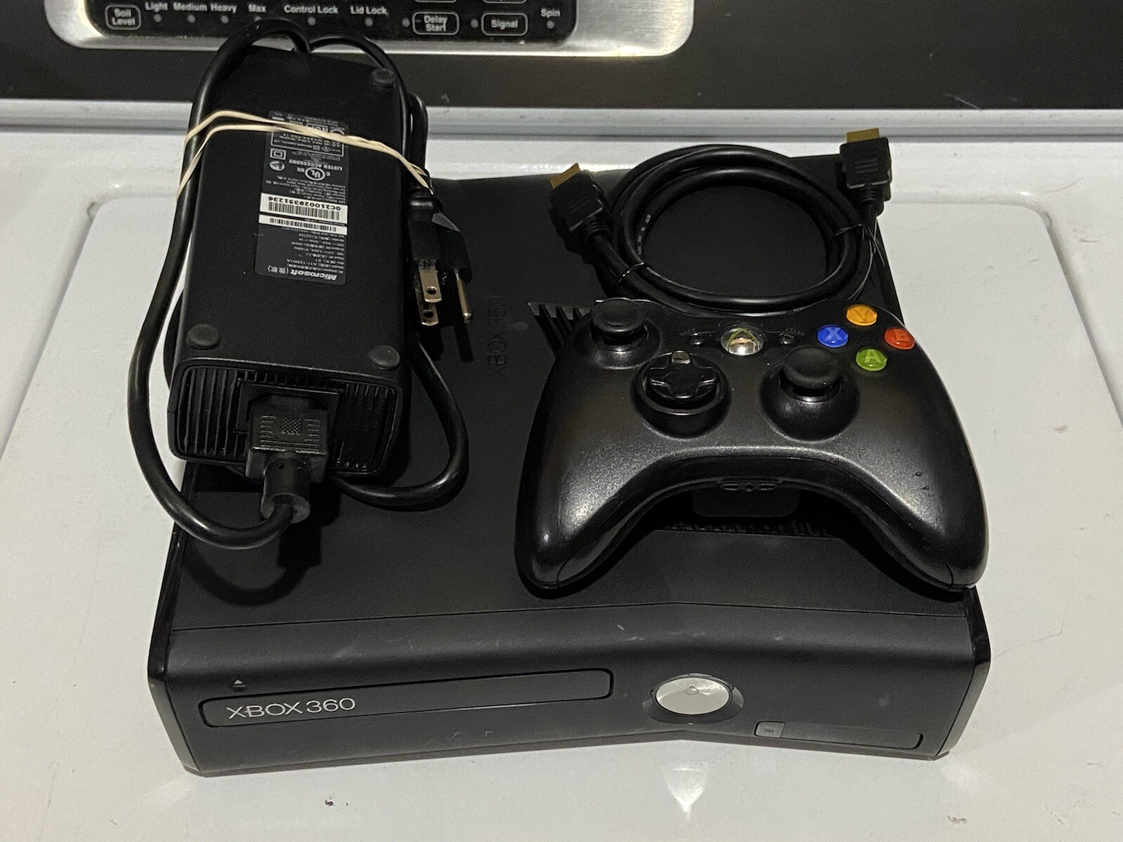 Microsoft Xbox 360 250GB Matte Black Console Bundle W/ Controller & Cables Works