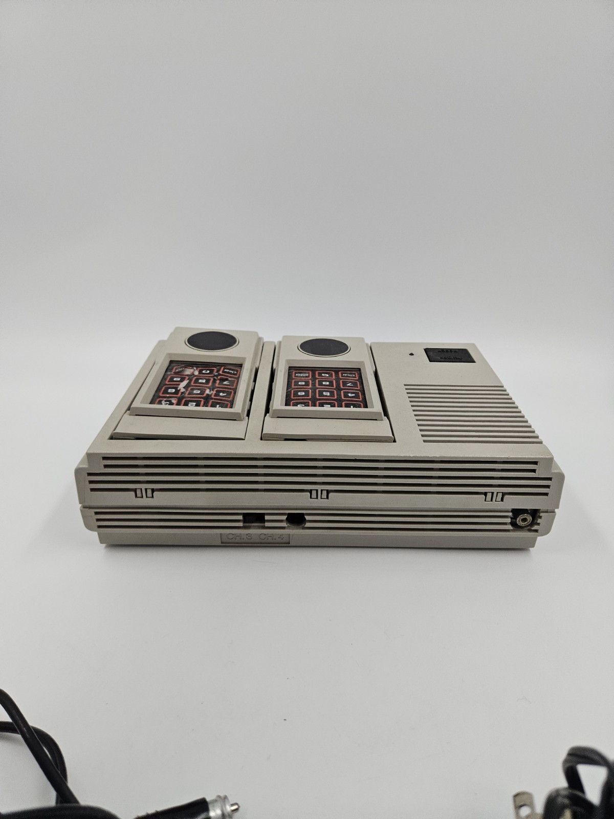 Mattel Intellivision II Console System 5872 w/ Controllers Powers On