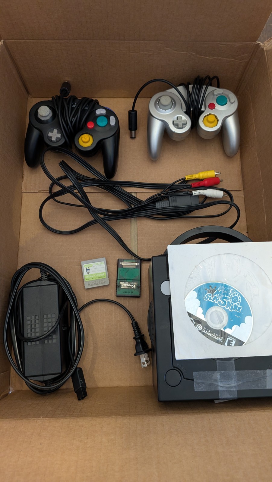 Working DOL-001 GameCube Console With Controllers, Memory Cards, Mario Sunshine