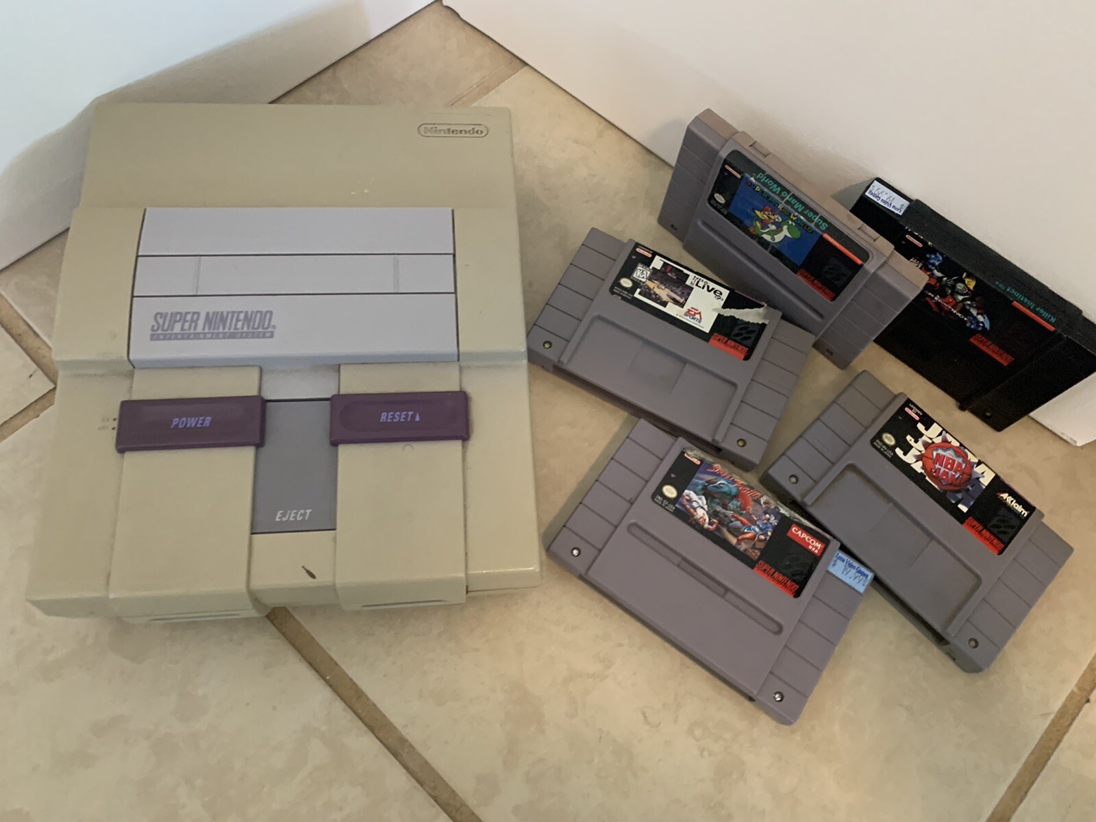 Super Nintendo SNES System Console With 5 Games And TV Converter