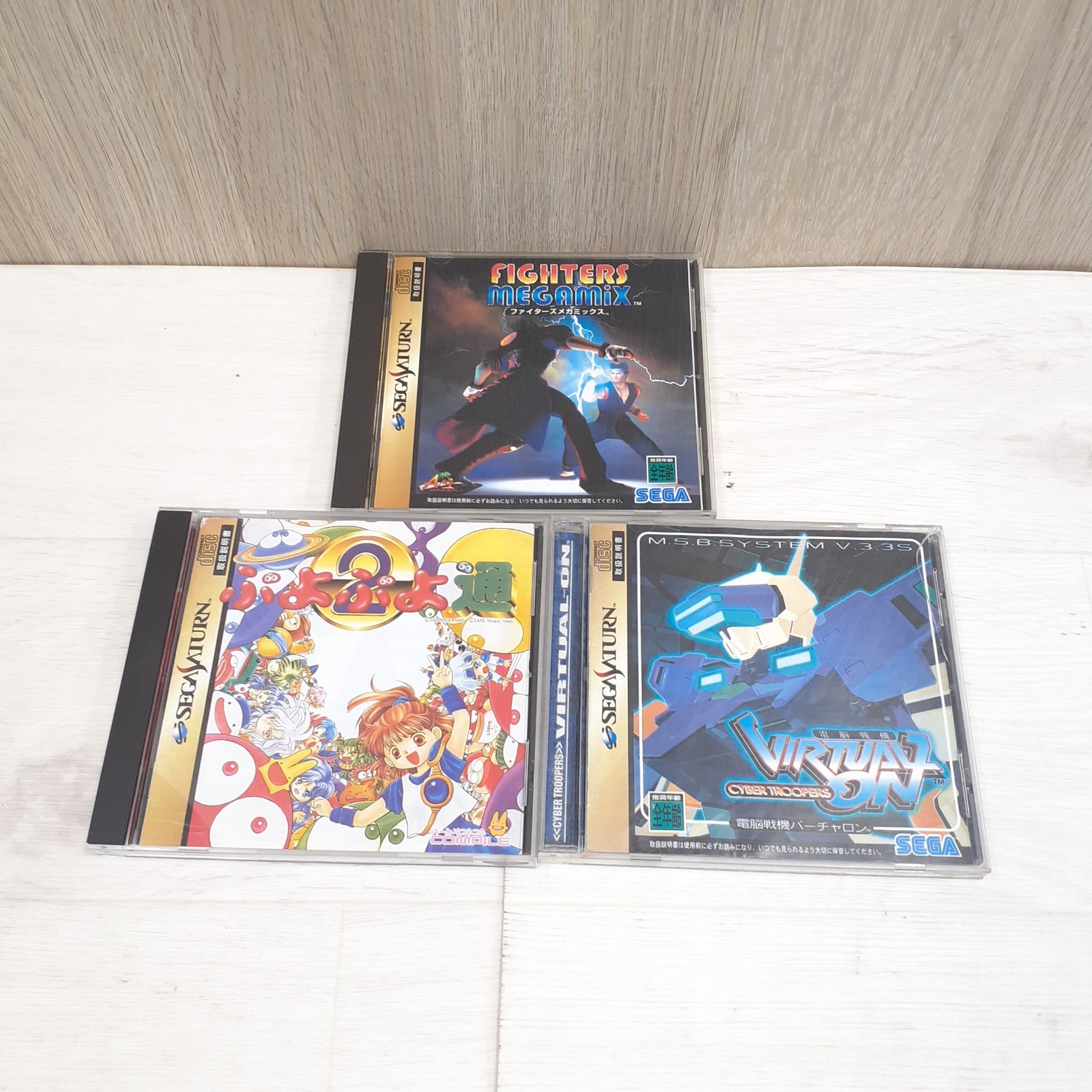 Japanese SEGA SATURN Console bundle with 2 controllers 8 Games & memory tested