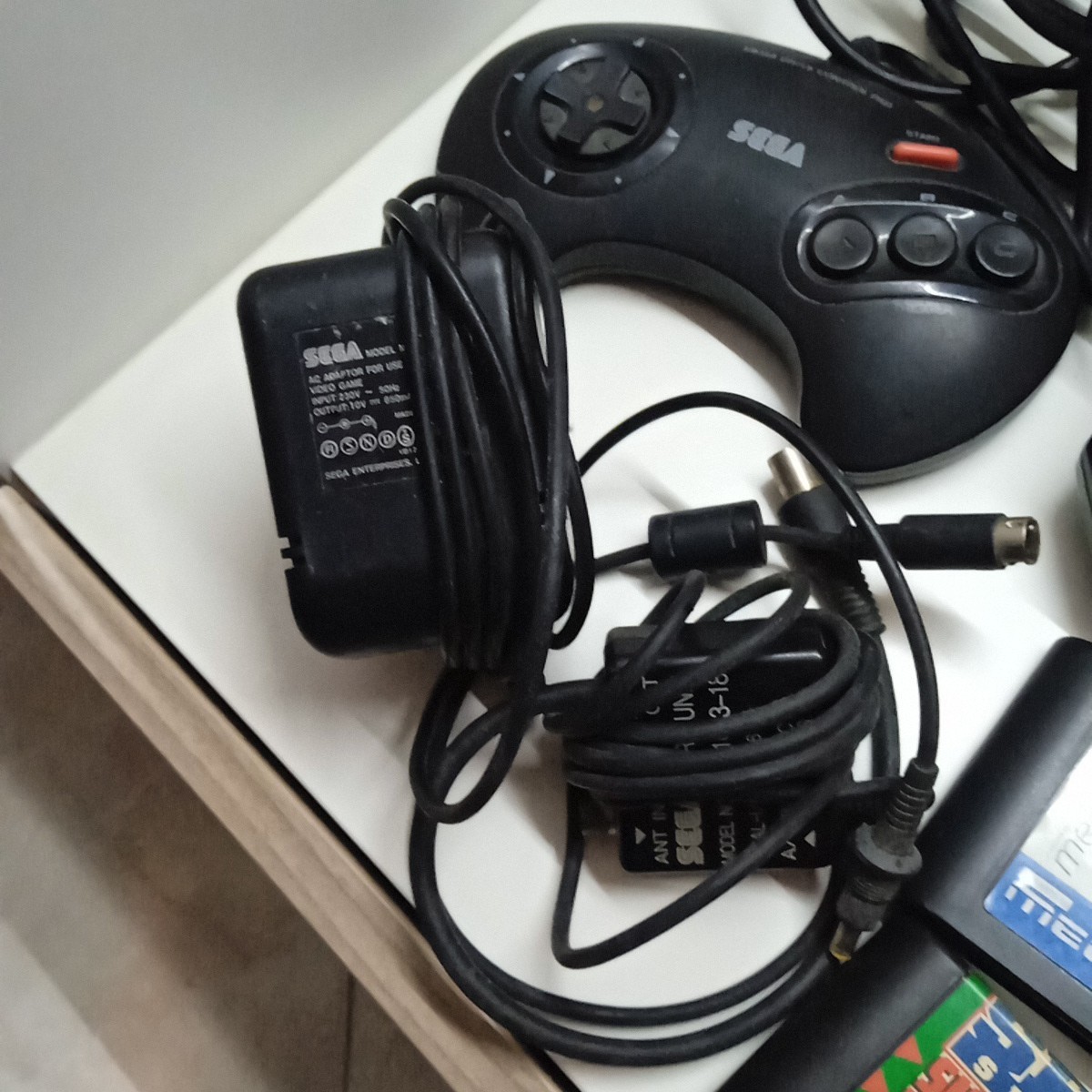 SEGA MEGADRIVE 2 MEGA DRIVE 2 PAL CONSOLE USED COMPLETE WITH 3 GAMES READ