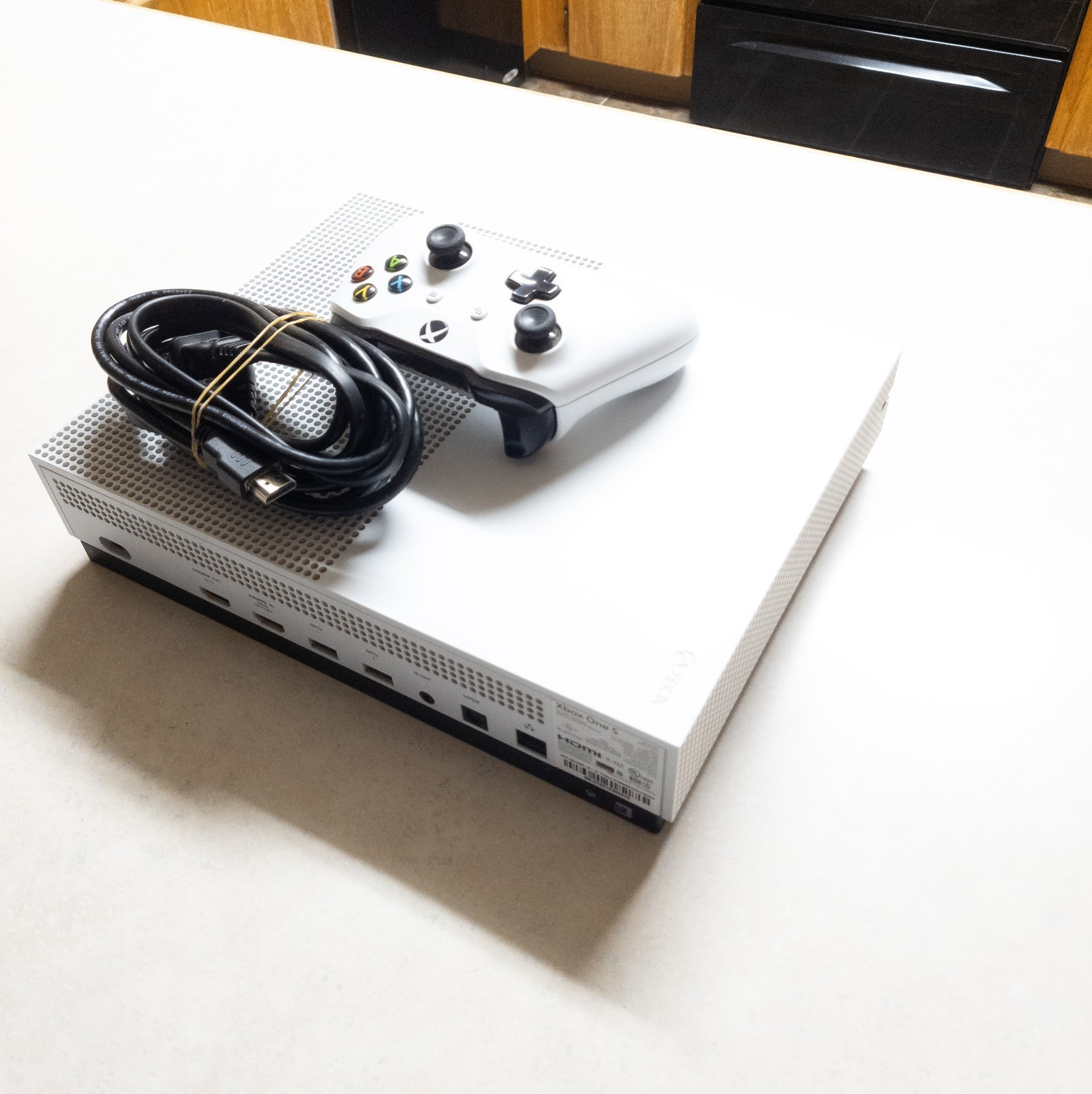 Microsoft Xbox Series One S Video Game Console 800 GB of space