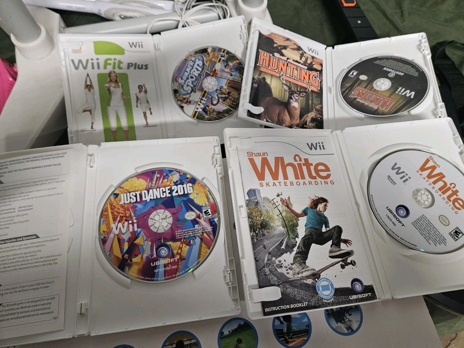 Nintendo Wii Console Bundle 5 Games -Guitar -Drums Zapper Wheel Fit + Board- CIB