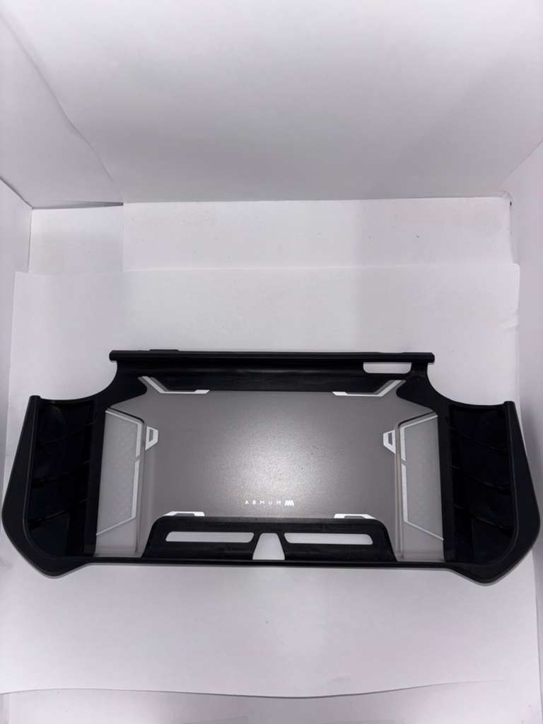 Nintendo Switch V1 + 3 controllers + case + 128GB microSDXC card + FREE GAME