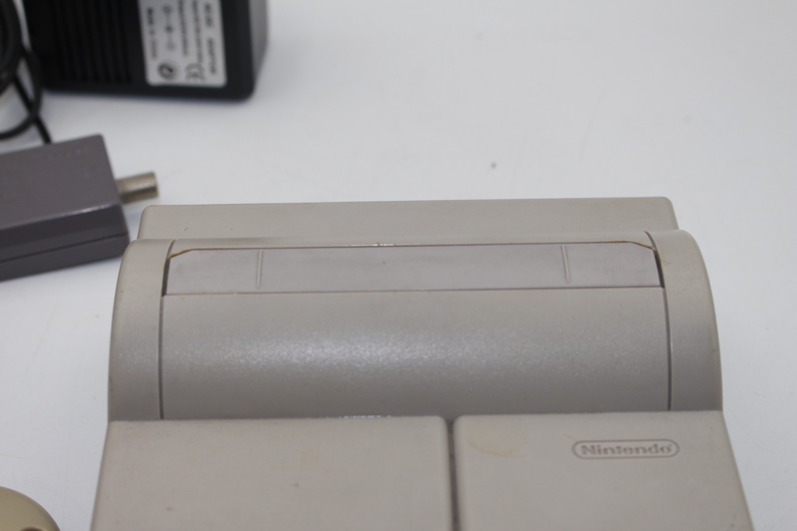 Nintendo NES-101 Top Loader Console System w/ Original Dog Bone Controller