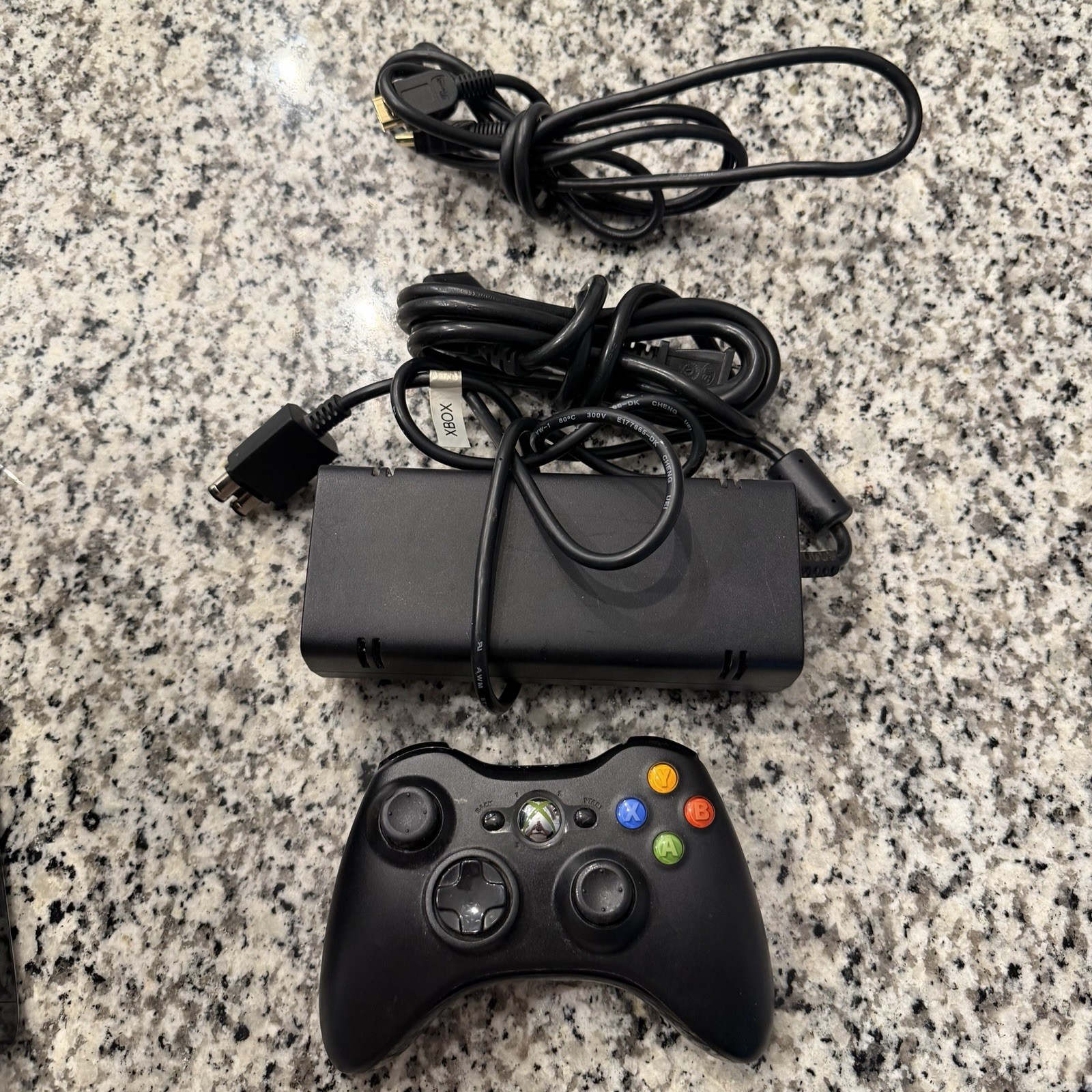 Microsoft Xbox 360 S Console Bundle Black w/ Power Supply and 7 Games Model 1439