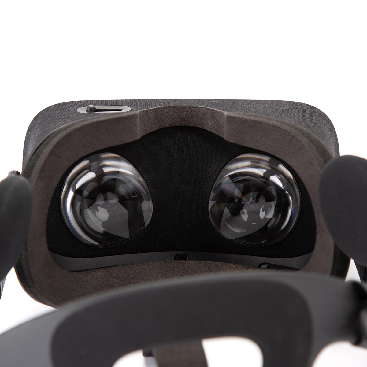 Oculus Rift Virtual Reality System 301-00095-01 w/ Sensors Controllers 1979955