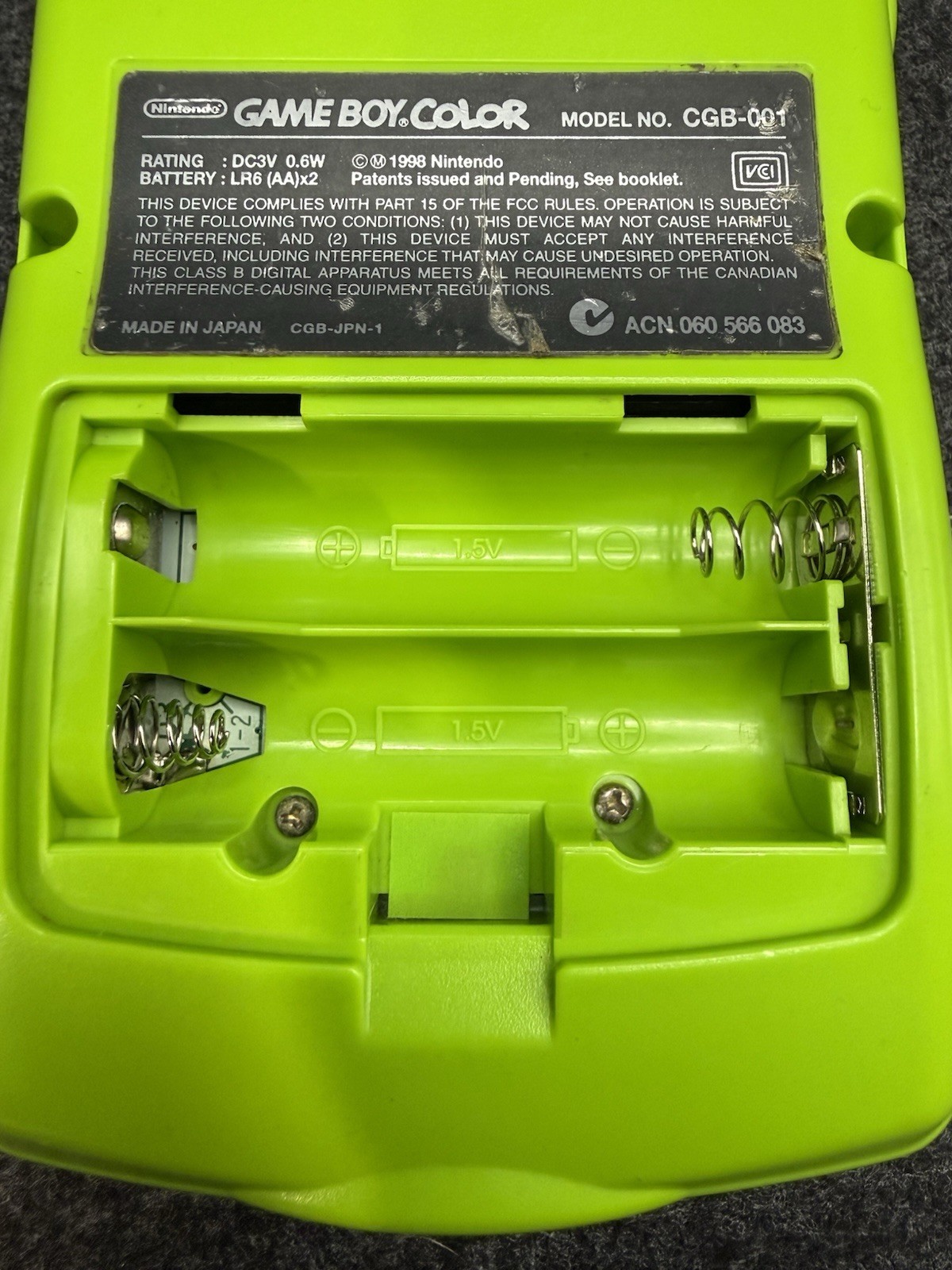 Nintendo Game Boy Color Kiwi Green – Pokémon Screen – Headphone Audio Only
