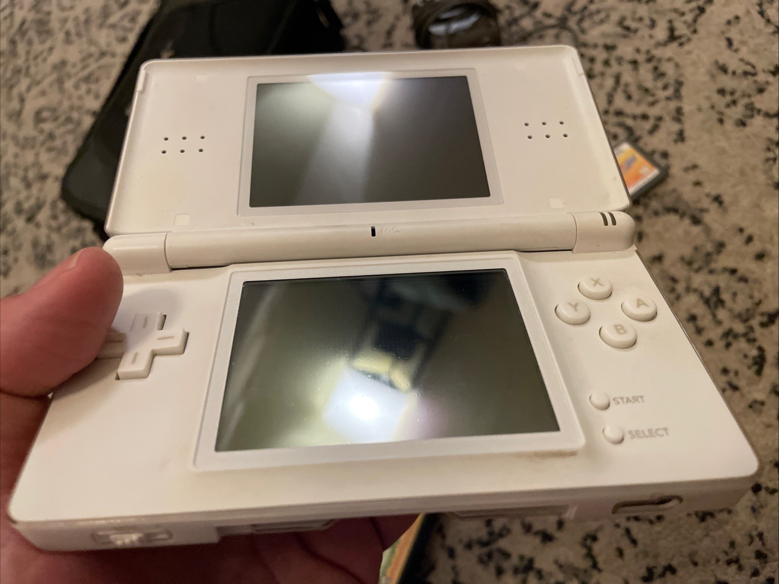 Nintendo DS Lite White Console Bundle 4 Games Mario Marvel Case Charger
