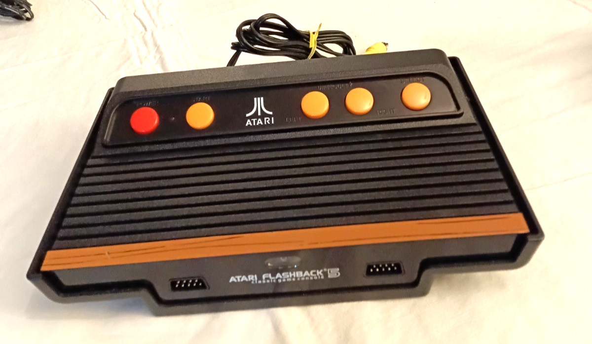 Atari Flashback 5 Collector’s Edition & Jakks Pacific 2003 Plug N Play System