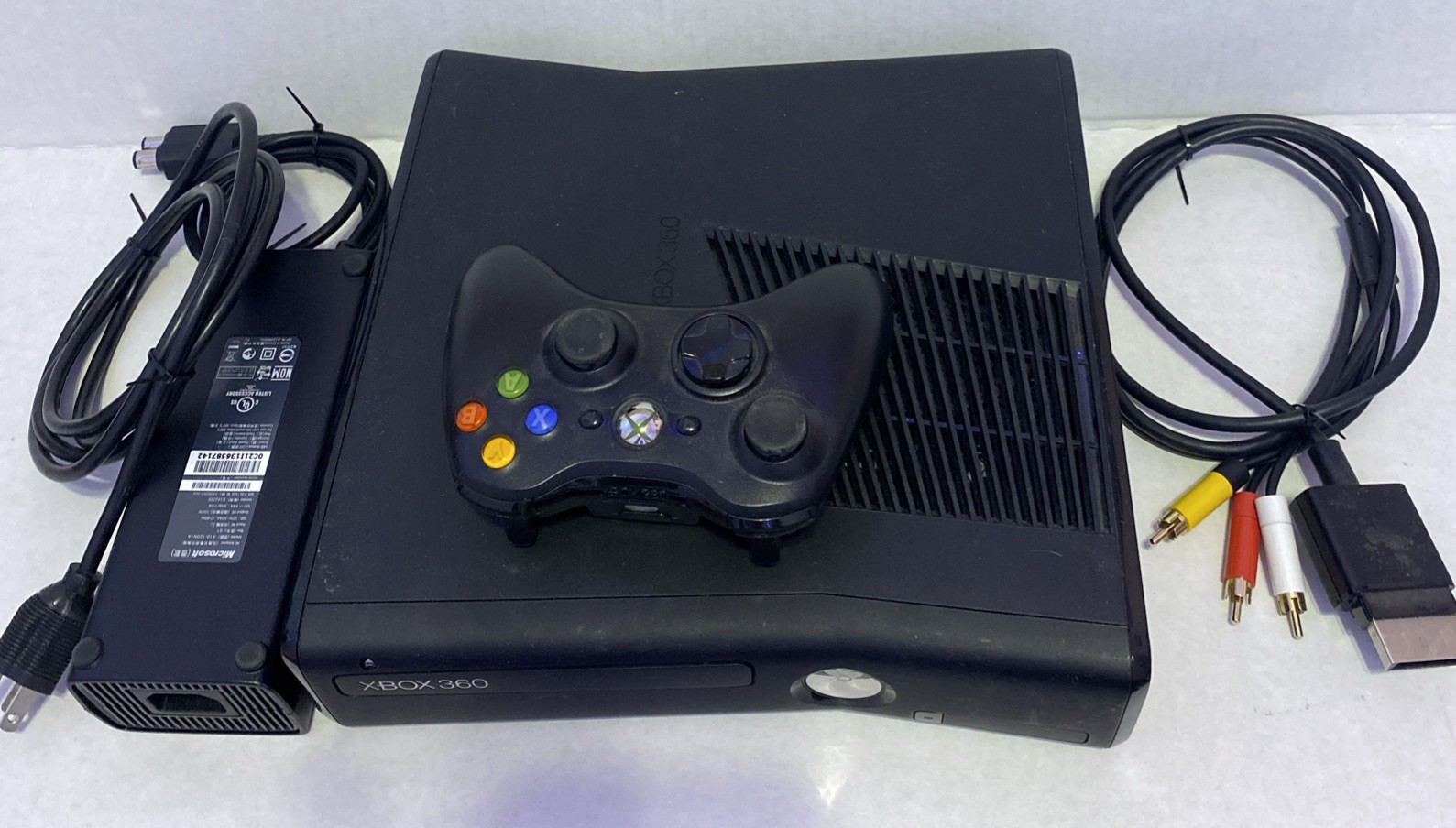 Microsoft Xbox 360 Model 1439 Console, Cords & Remote Controller Tested/Works