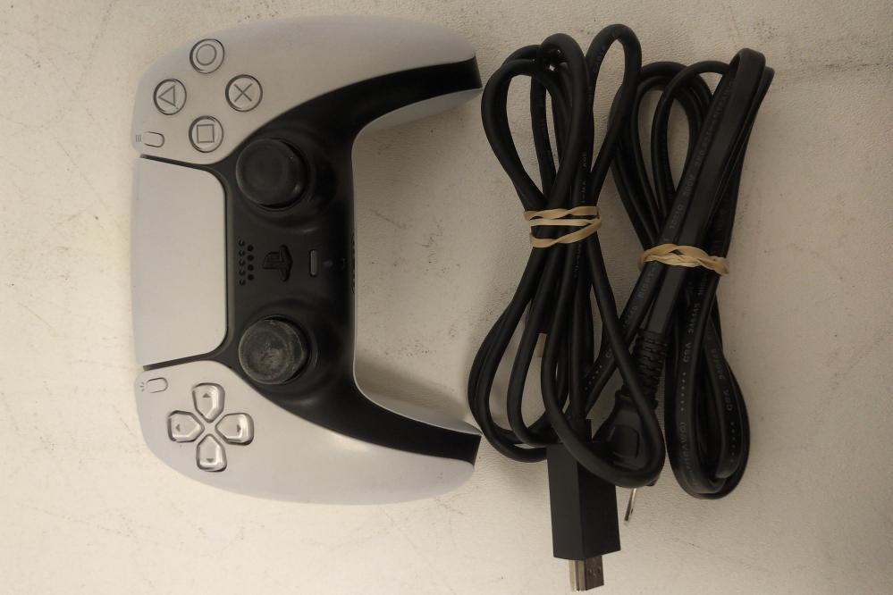 SONY PS5 SLIM W/CONTROLLER+CORDS – CFI-2015 (P08032005)