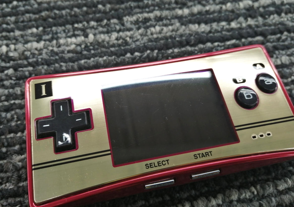 Nintendo GameBoy micro Famicom ver. Limited Model Console w/ Charger, Pouch