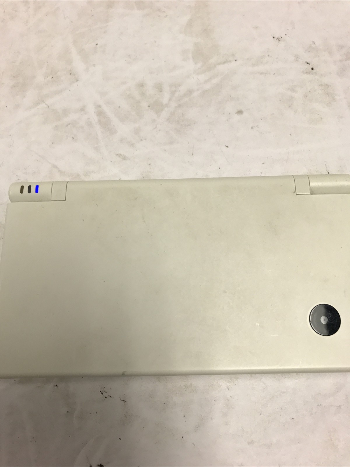 Nintendo DSi White Handheld Console System TWL-001 No cord AS IS