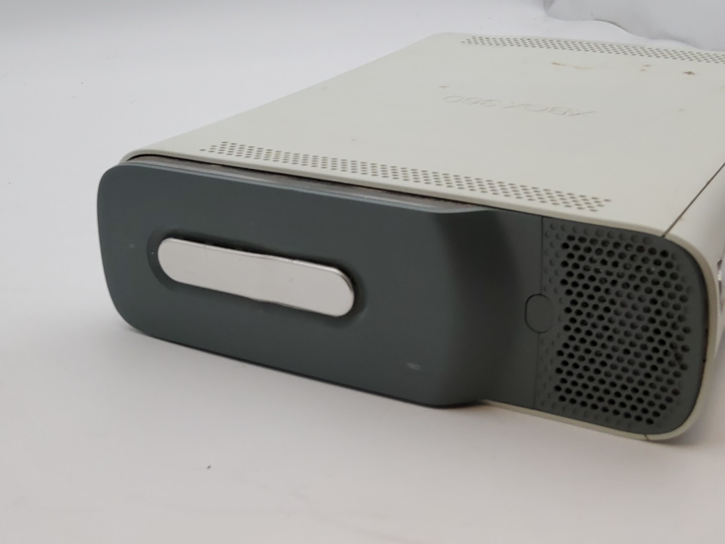Microsoft Xbox 360 Game Console w 20 GB Hard Drive (Power & Aux Cord