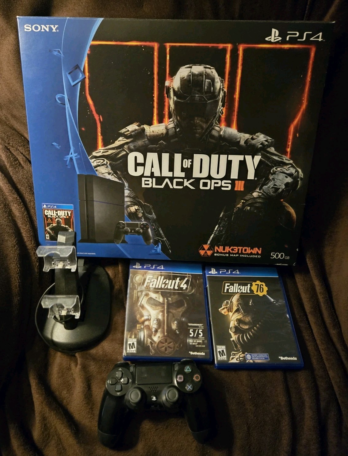 PlayStation 4 500GB Console Black Ops 3 Bundle CIB + 2 Extra Controllers 2 Games