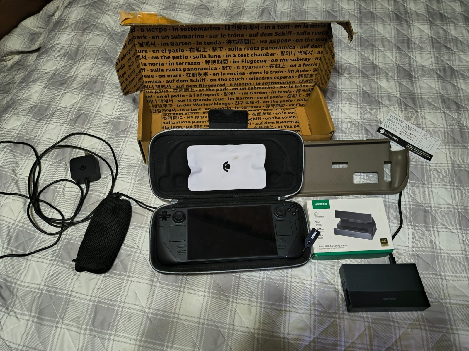 Steam Deck 1 TB OLED bundle (skullco case+sdcard+dock+dualsensecontroller)