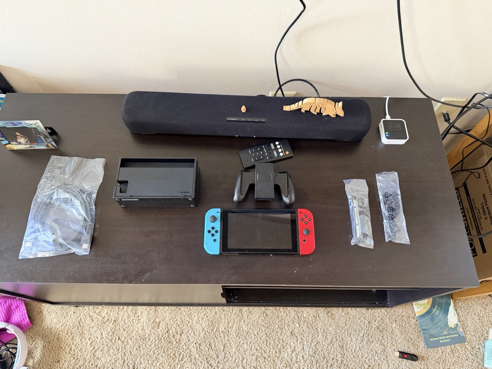 Nintendo Switch V1 HAC-001-01 Console 32GB Red/Blue Joy-Cons with accessories