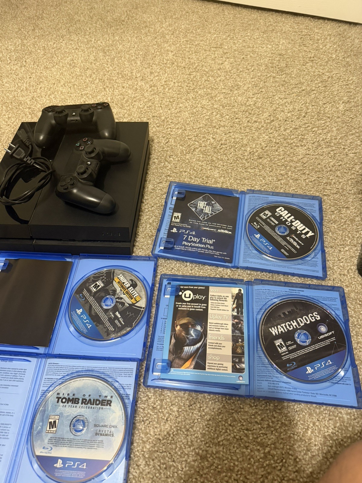 PS4 CUH-1215a (500GB Black) Bundle