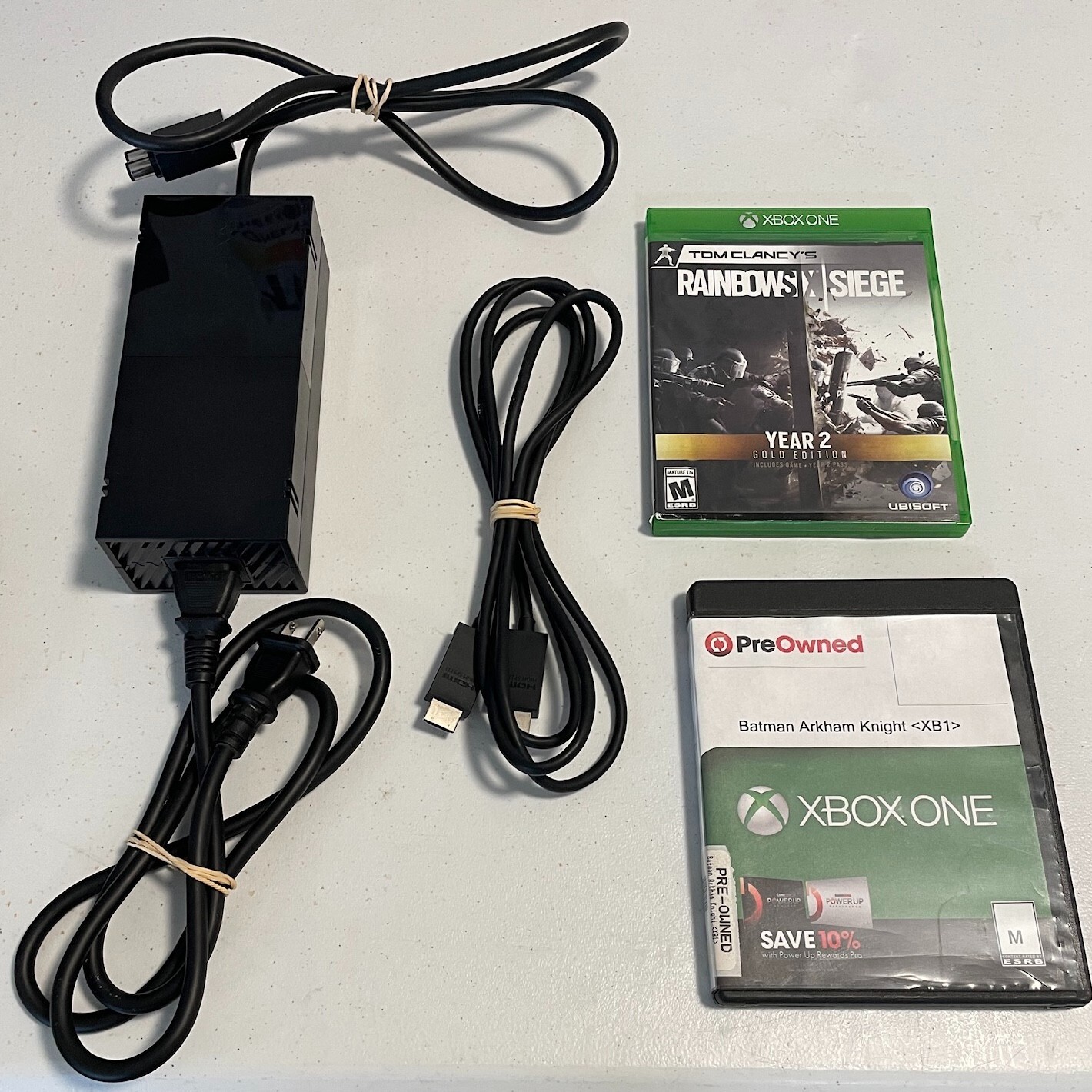 Microsoft Xbox One 500GB Console + Elite Series 1 Controller + Headset BUNDLE