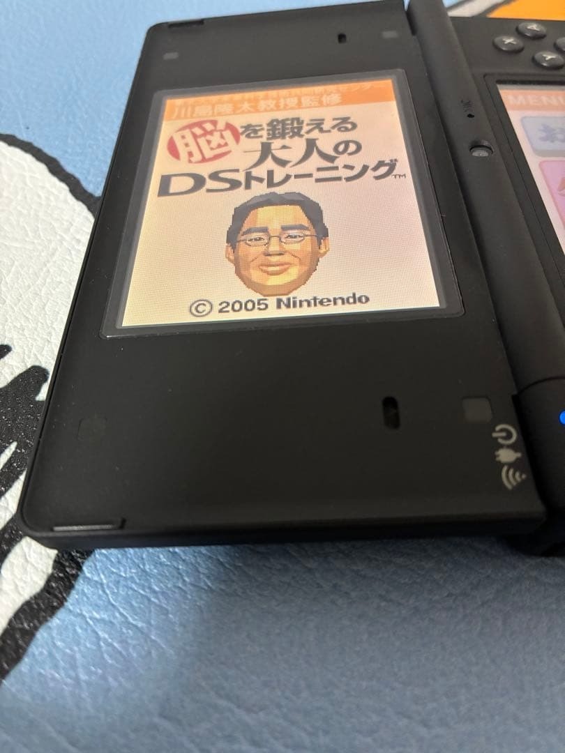 Nintendo DSi Black Console with Box, Manual , Charger & Stylus Pen Working Japan