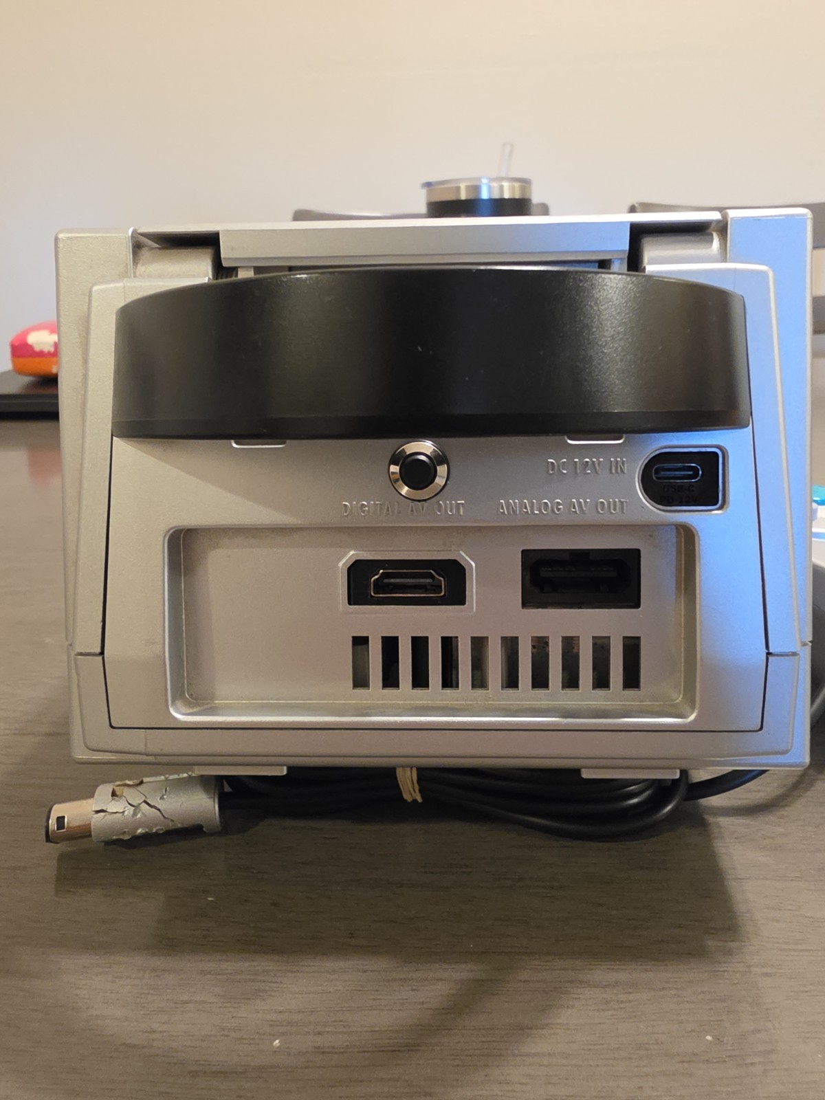 Silver Nintendo Gamecube DOL-001 Console. HDMI – USB-C – xenoGC