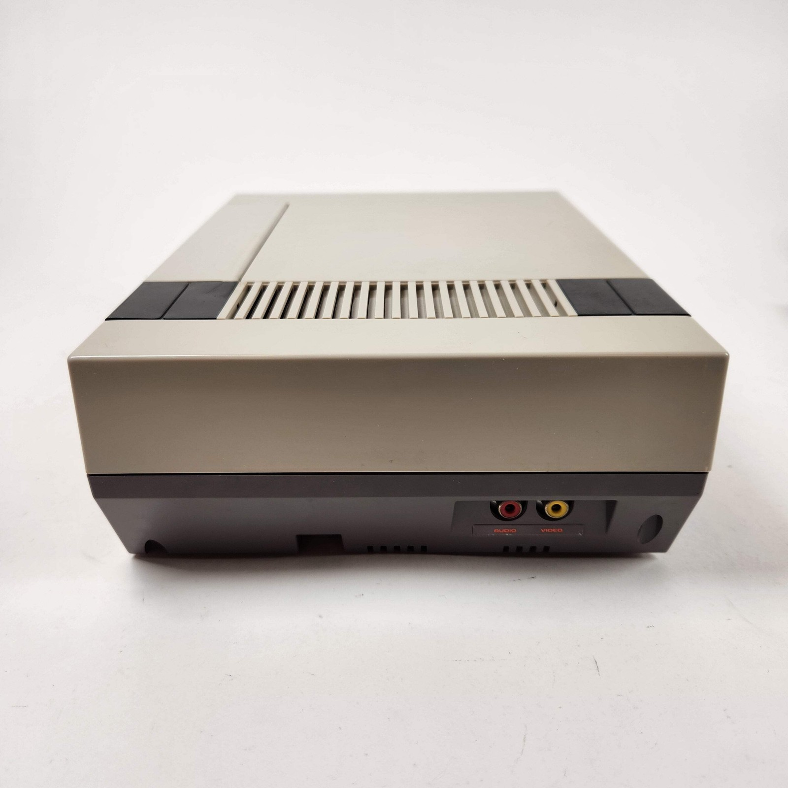 Nintendo Entertainment System NES Console Gaming System Only NES-001 UNTESTED