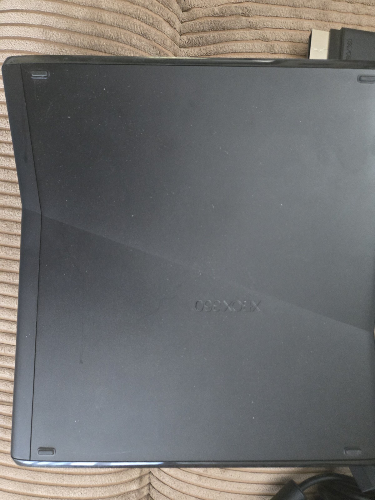 XBOX 360 W/1 Wired Controller, Plug/cables and 2 Games