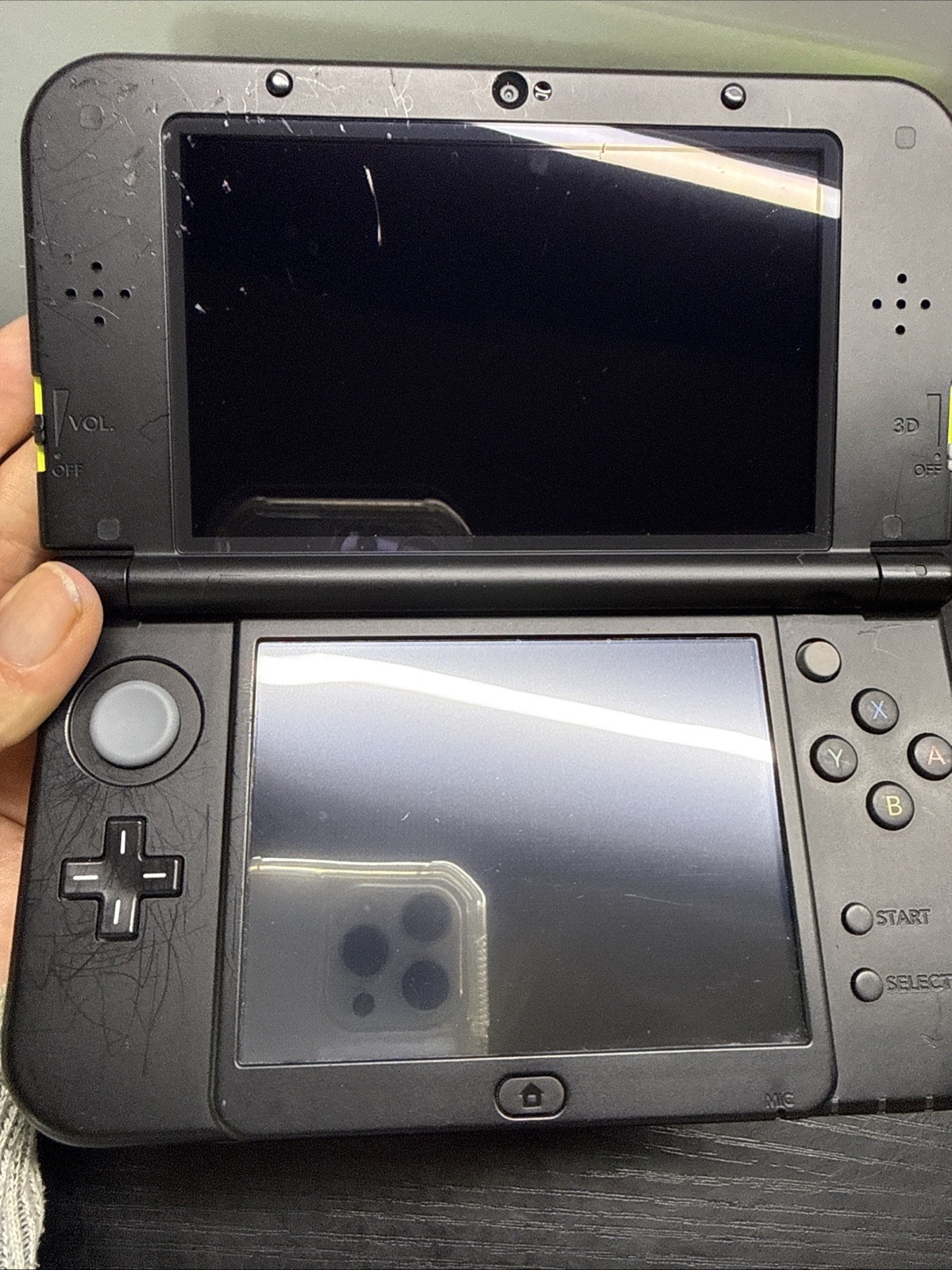 *cosmetically Flawed* Nintendo New 3DS XL – Lime Special Edition Console