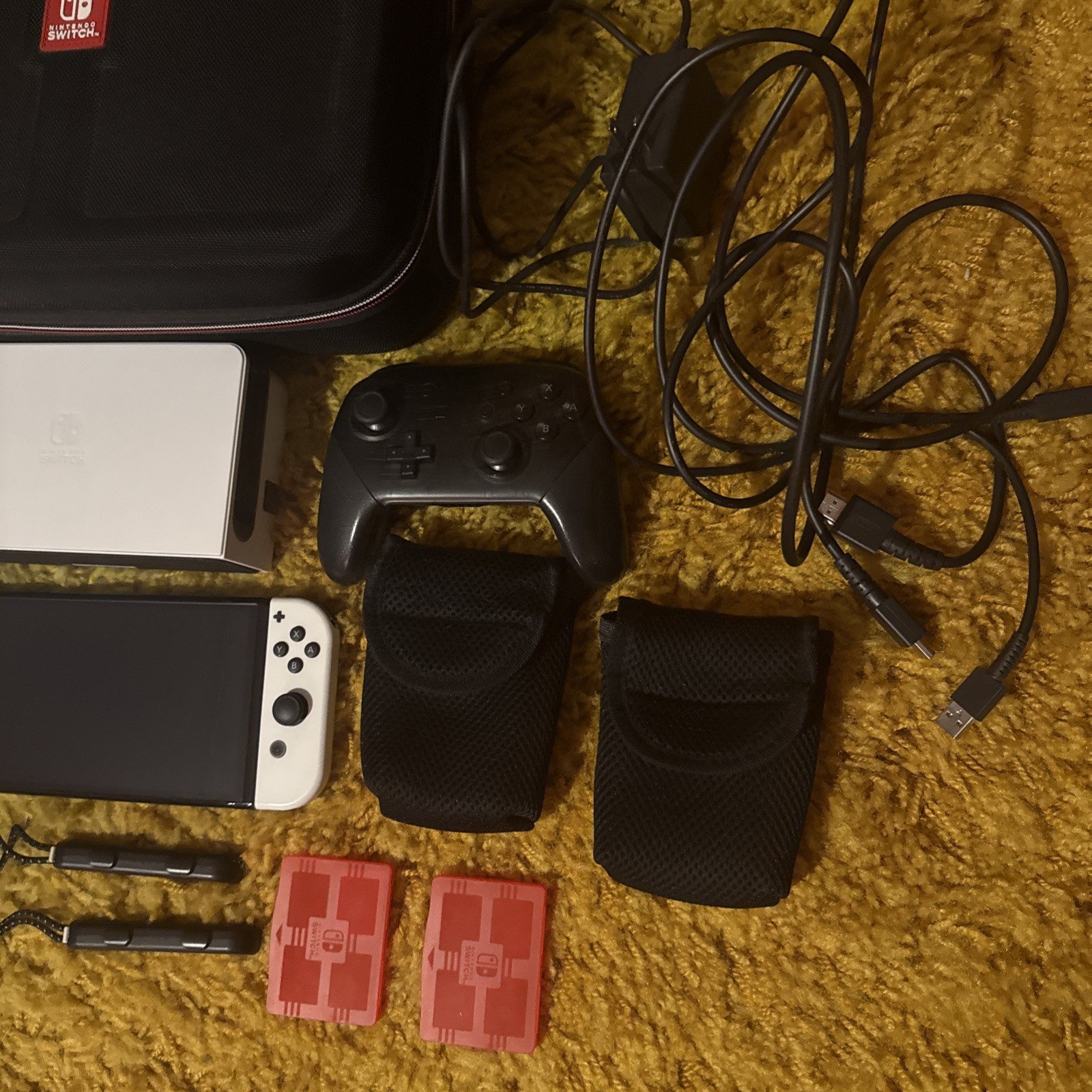 Nintendo Switch White OLED 64GB Dock w/ Controller & Carrying Travel Case Screen