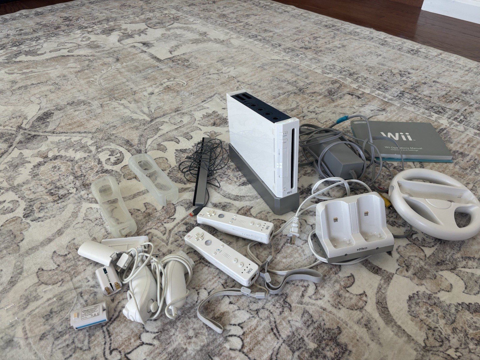 Nintendo Wii White Console With Controllers And Games