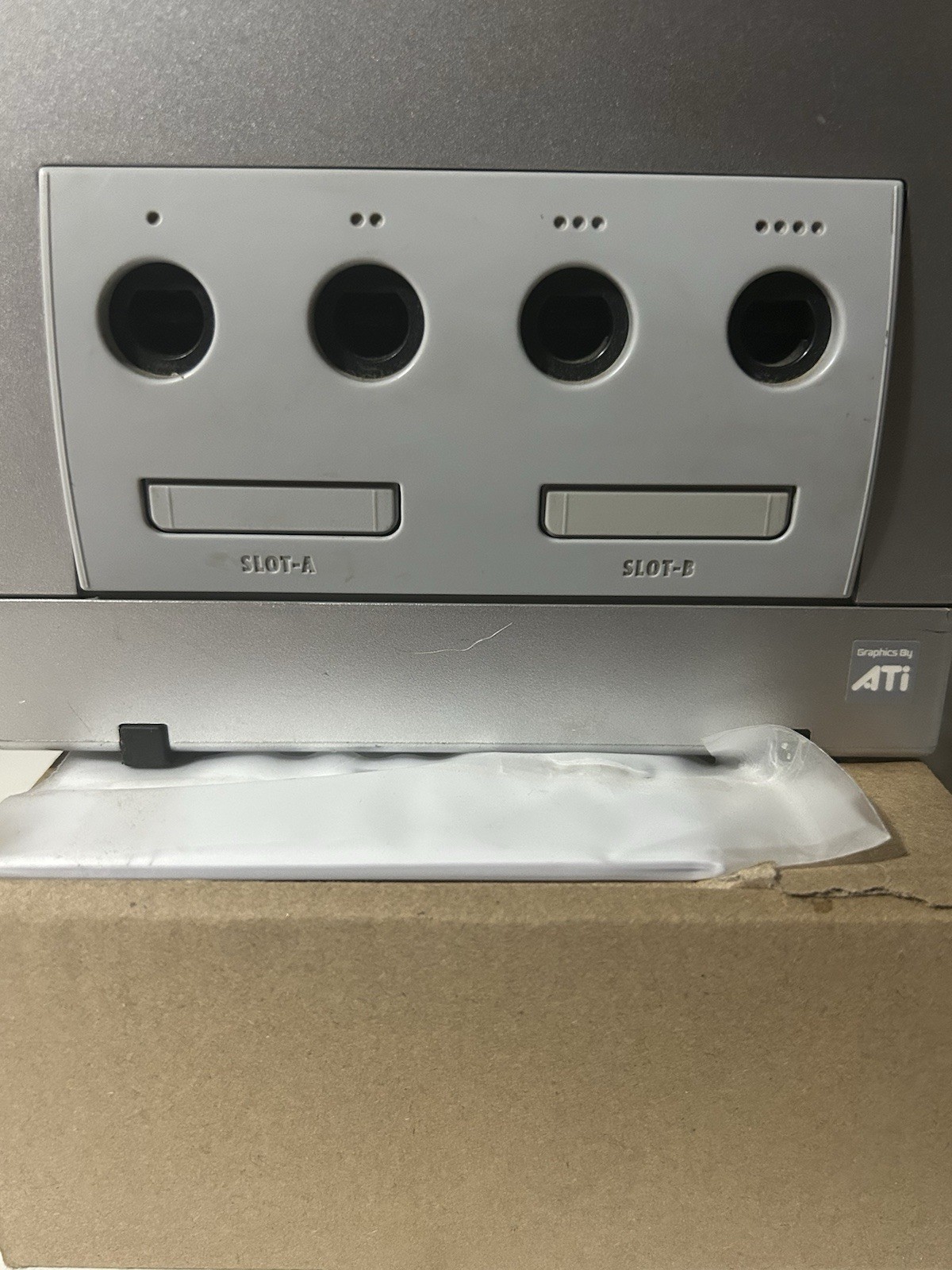 Nintendo GameCube Console Silver DOL-001 NTSC-U 480p Composite ATI