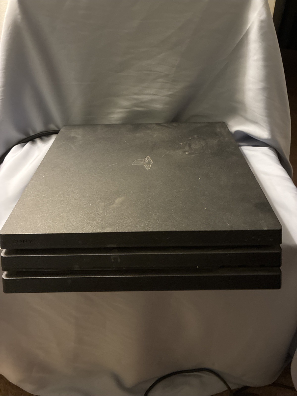 PS4 Pro With Vr Headset, Dualshock4 And 2 Motion Controllers
