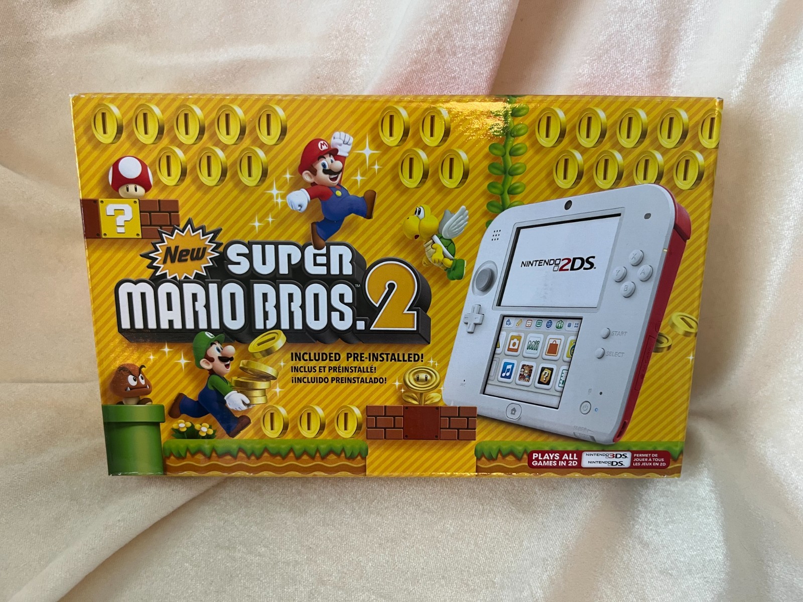 Nintendo 2DS Scarlet Red Console Super Mario Bros 2 Bundle Brand New Sealed Mint
