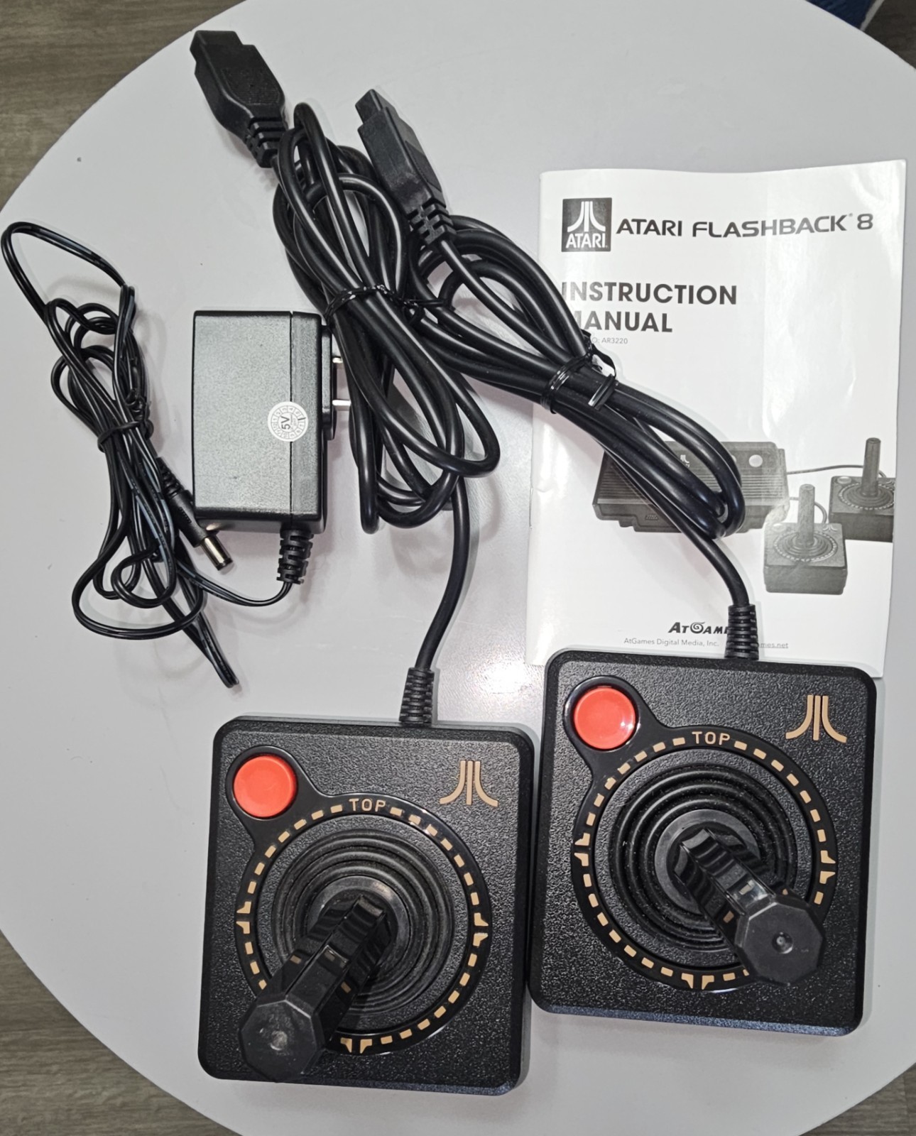 Atari Flashback 8 Classic Game Console 105 Built In Games in Box Tested