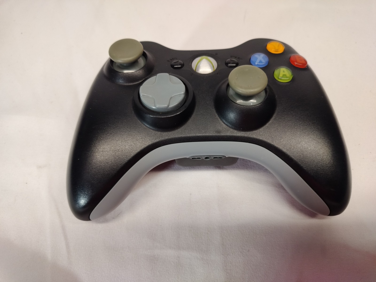 Microsoft Xbox 360 S Slim Model 1439 – Console & Kinect Bundle 4GB Tested