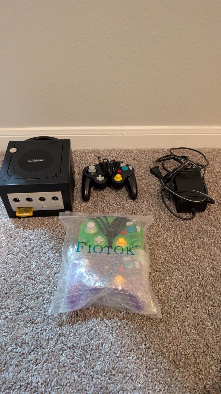 Nintendo GameCube Console DOL-101 Black, Non-OEM Controller Bundle No RCA cable