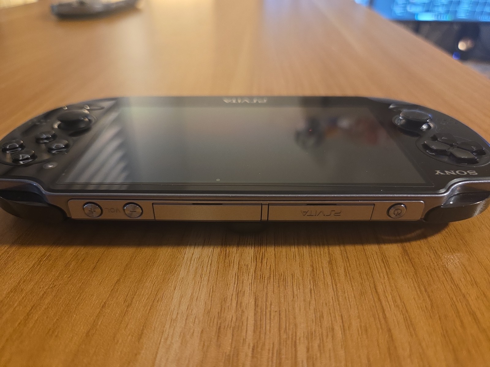 Sony Ps Vita PCH-1100 Crystal Black Model Console And Charger TESTED