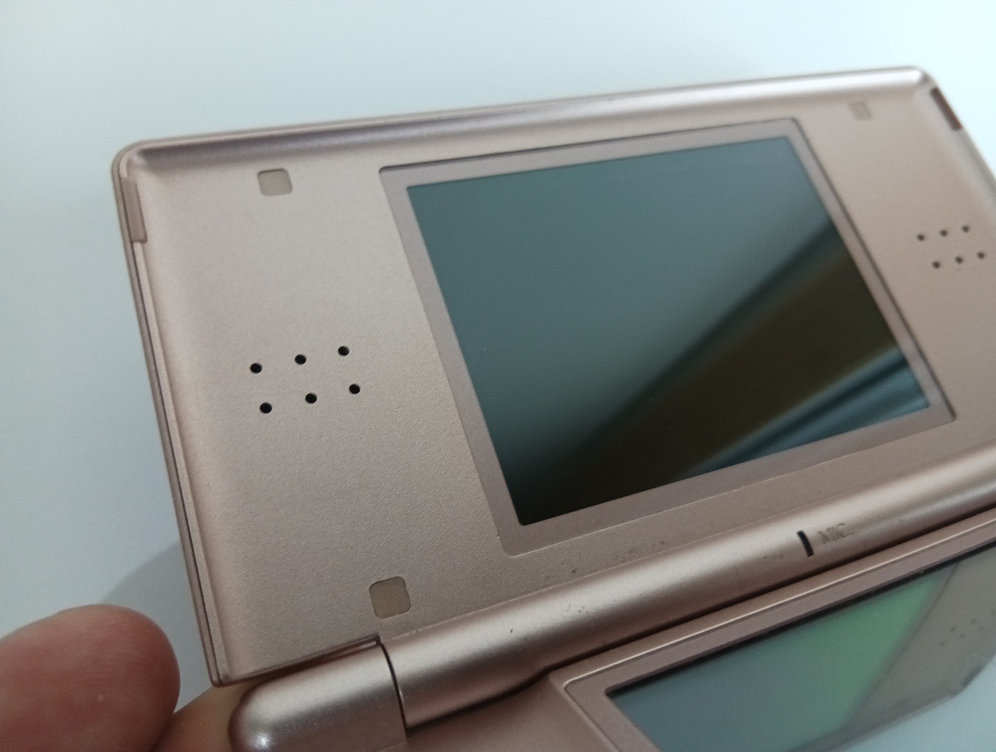 Nintendo DS Lite System Portable Gaming Console – Coral Pink Minor Screen Damage