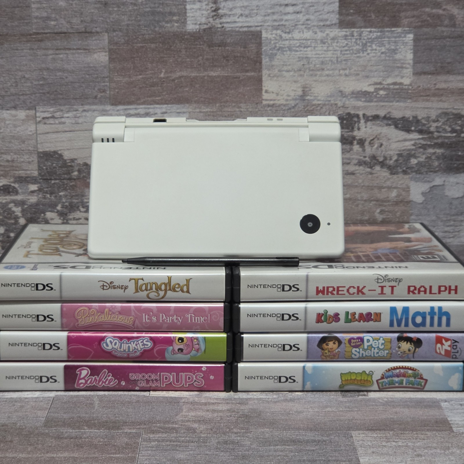 Nintendo DSi Console White Model TWL-001 with Charger, Stylus, 8 Games Complete