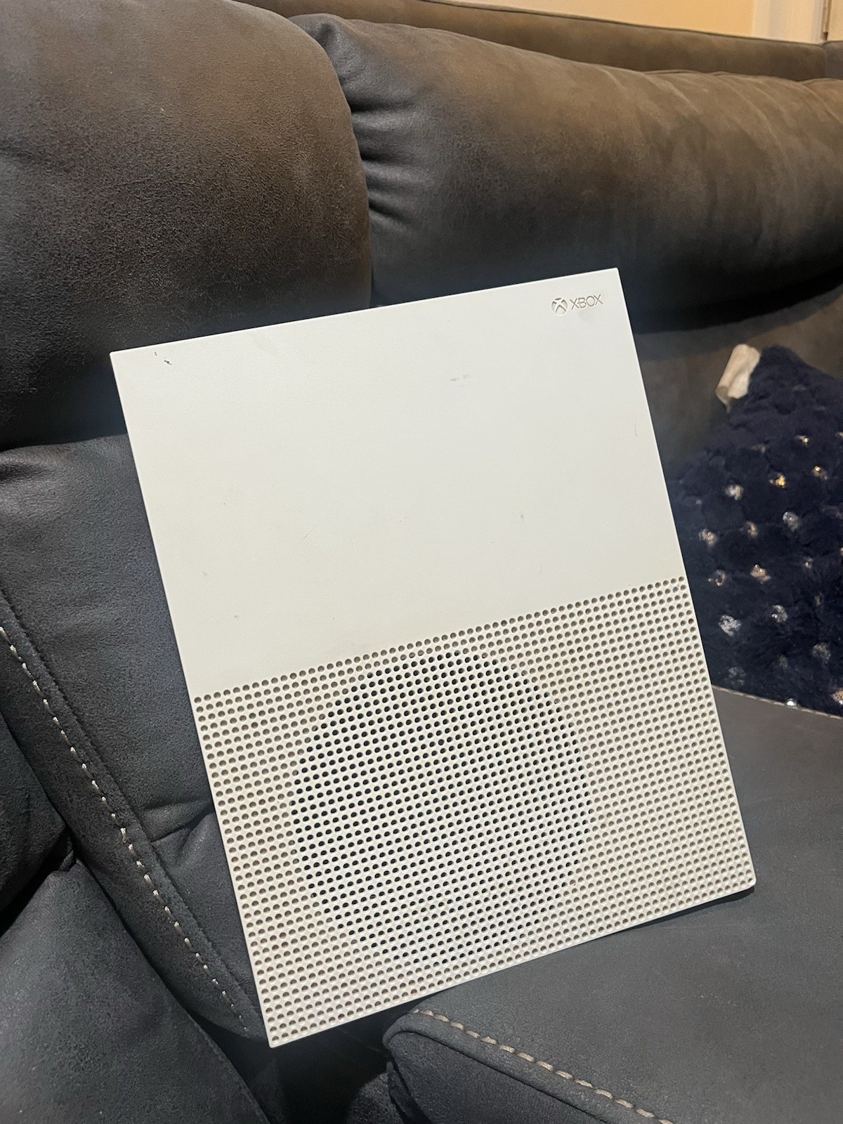 Microsoft Xbox One S Home Console White and Black HDMI USB-A Ethernet